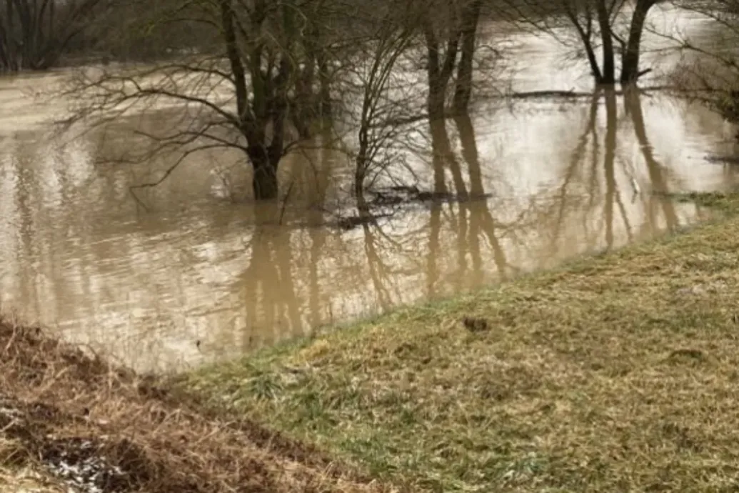 Árad a Sajó, az Ipoly a rekordvízszint közelében tetőzhet