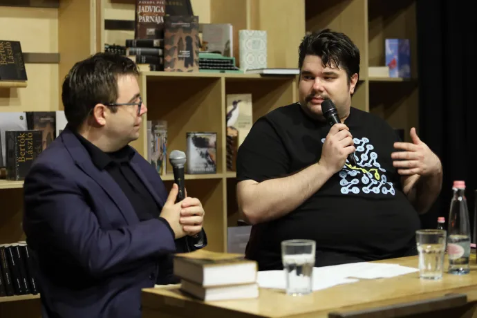 Szegő János és Mohácsi Balázs a kötetbemutatón – Fotó: Hornyák Adrienn / Magvető Kiadó