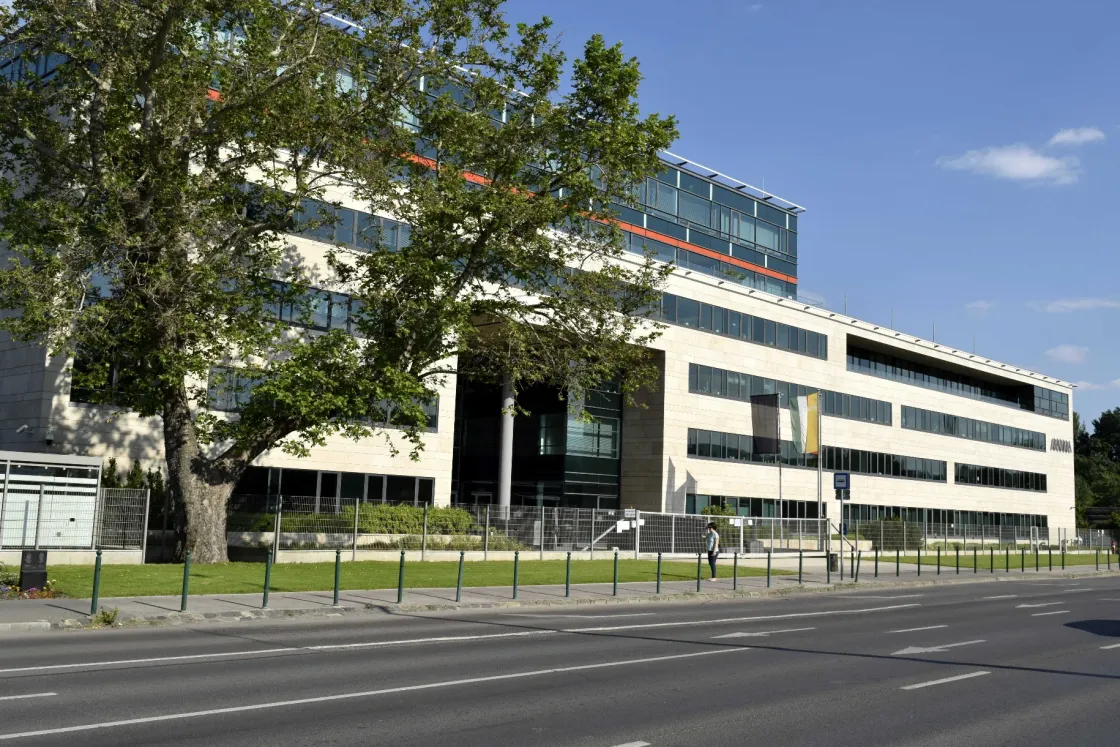 Országos béradatokat torzítanak el az MVM-nél kiosztott bónuszok