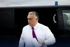 Szerbiába ment Orbán Vučićhoz az ország üzemanyag-ellátásáról tárgyalni