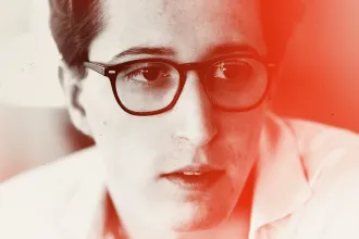 Biró Zsombor Aurél: Vajon mióta masszírozza a kezemet?