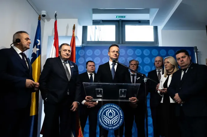 Kétszer fordult a magángép, ami Szijjártóékat Banja Lukába vitte