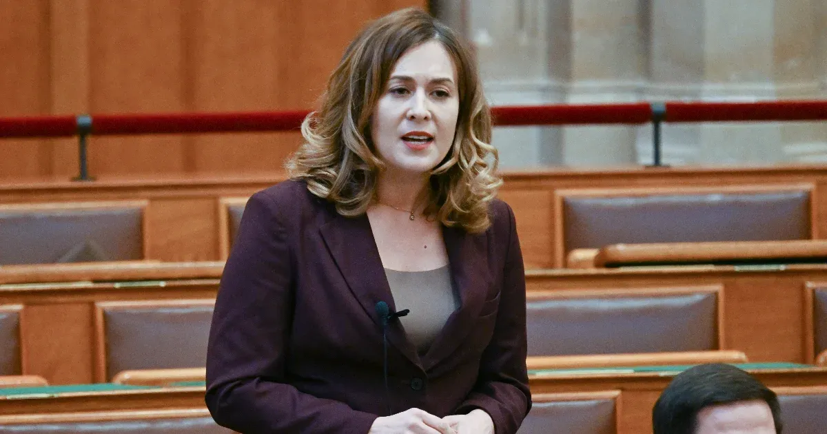 Cseh Katalint a parlamenti frakcióból is kizárta a Momentum