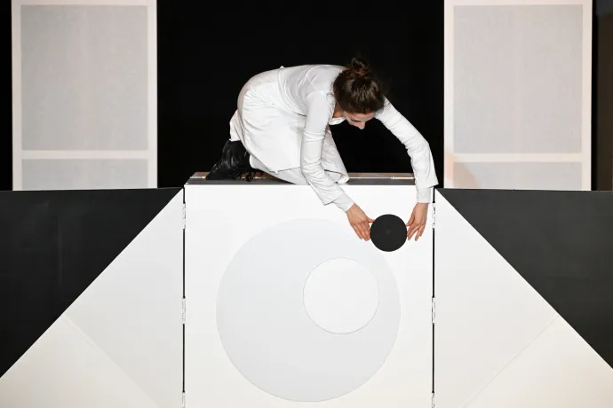 Kövér Béla Bábszínház: PONT. Pont, mint te! – Fotó: Kuklis István