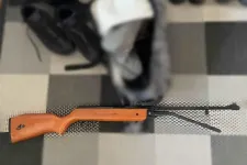 Jó poénnak gondolták: légpuskával lövöldözött járókelőkre három tinédzser Budapesten