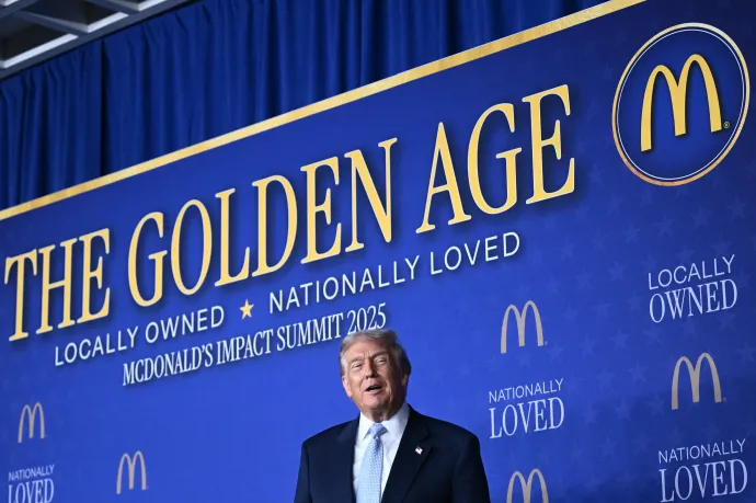 Ötvenéves lakáshitellel és olcsóbb kávéval derítené jobb kedvre Trump az amerikaiakat