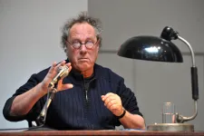 Meghalt Kenedi János