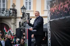 Ruszin-Szendi Romulusz fordított a második fordulóban, Hajdúszoboszlón indul a választáson