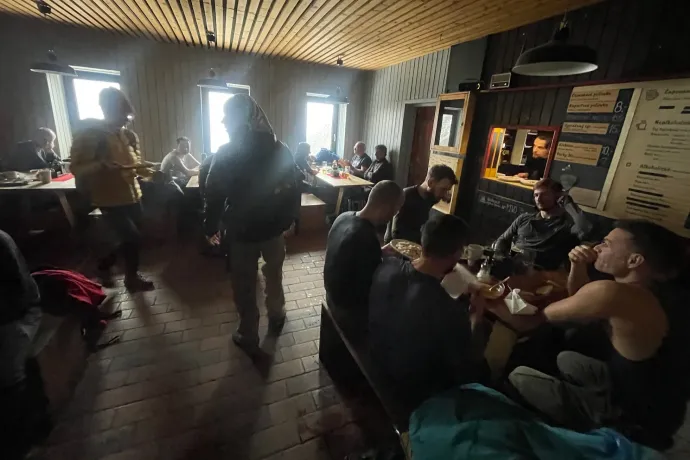 A Téry-ház és a völgy felülről – Fotó: Tenczer Gábor / Telex