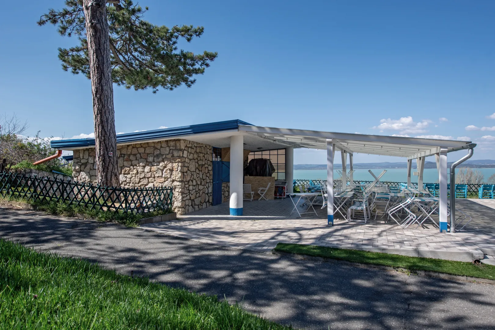 Kilátó büfé, Balatonföldvár – Fotó: Bődey János