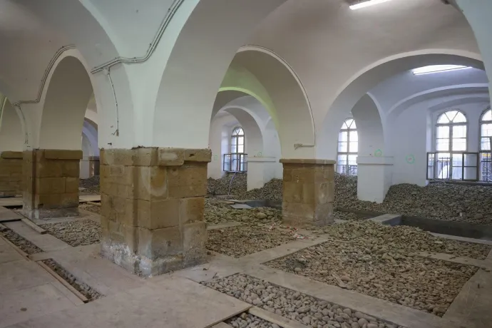 A Hunyadi-kastély terei 2025 őszén – Forrás: Alfred Simonis megyei tanácselnök Facebook-oldala