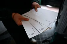 Meghosszabbítja a kormány a nemzeti konzultáció kitöltési határidejét, a Tisza Párt állítólagos terveire hivatkoznak