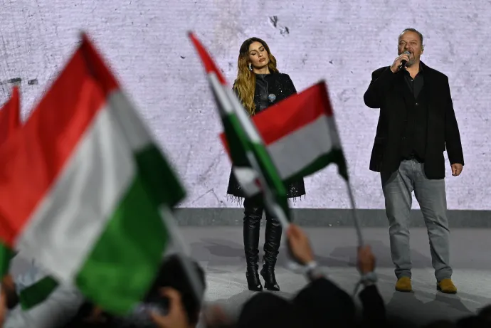 A rendezvényt Radics Gigi és Nyerges Attila zárta a Nélküled című dallal – Fotó: Alföldi Dániel István / Telex