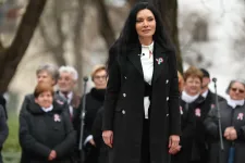 Gregor Bernadett szerint a Bors engedély nélkül használta gyerekei fotóit és adatait az atomháborúval riogató ingyenes kiadványához