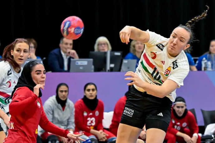 Simán verte Iránt, már a középdöntőben a magyar női kézilabda-válogatott
