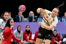 Simán verte Iránt, már a középdöntőben a magyar női kézilabda-válogatott