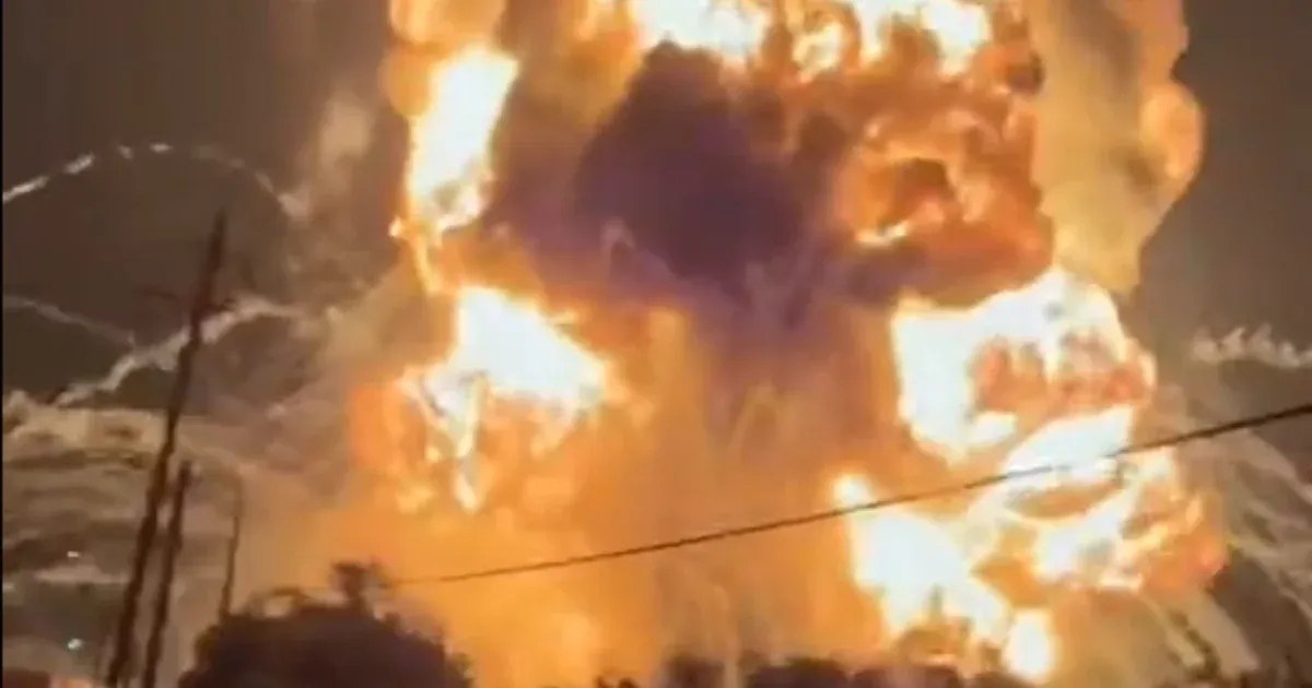 „Soha nem láttam még ilyet” – hatalmas robbanás egy vegyszer-újrahasznosító üzemben, Sydneyben