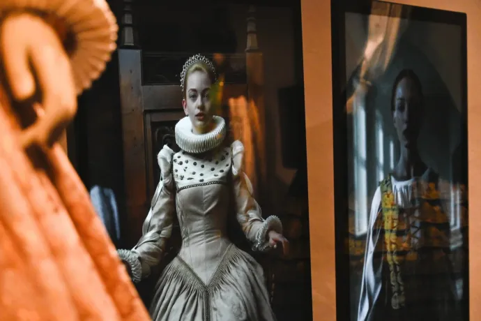 Fejedelmi viseleteket rekonstruáltak Gyulafehérváron, a tárlat korhű ruhákat és digitális installációkat vonultat fel