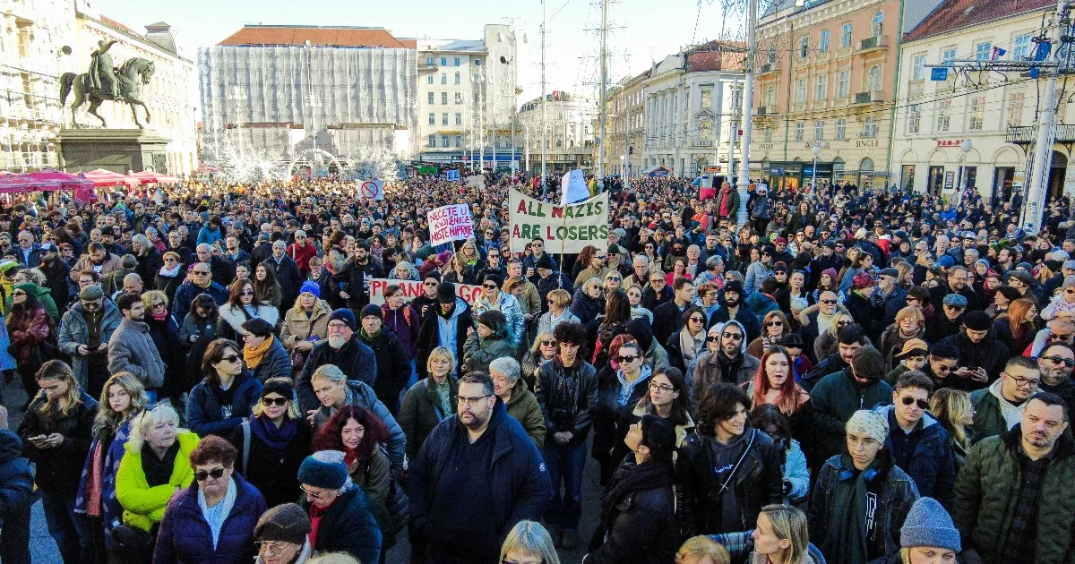 A szélsőjobboldal erősödése miatt tüntettek Horvátországban, miután szerb kulturális eseményeket zavartak meg
