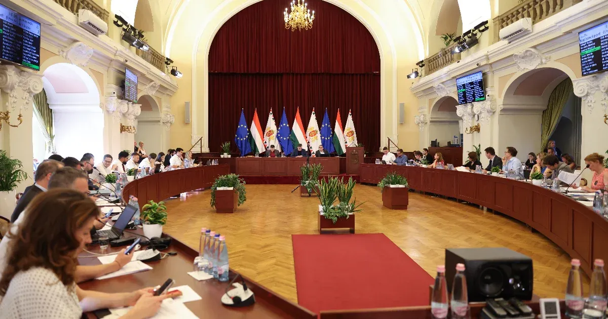 A Tisza felszólította Karácsonyt, hogy vonja vissza az előterjesztését, amit a rendkívüli közgyűlésr…