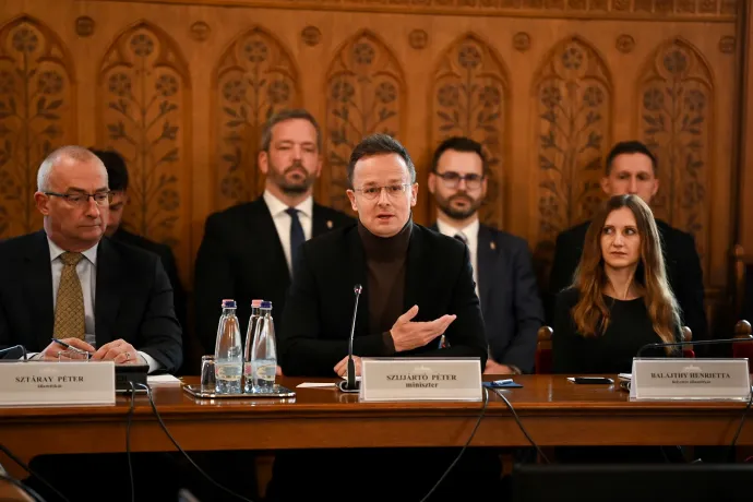 Németh Zsolt kellemetlen kérdéseket is feltett Szijjártónak a külügyi bizottság előtt