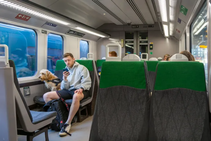 Miért nincs biztonsági öv a vonatokon is?