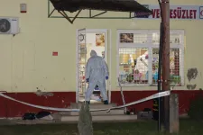 Életfogytiglant kért az ügyészség a fahusánggal gyilkoló fonói ámokfutóra