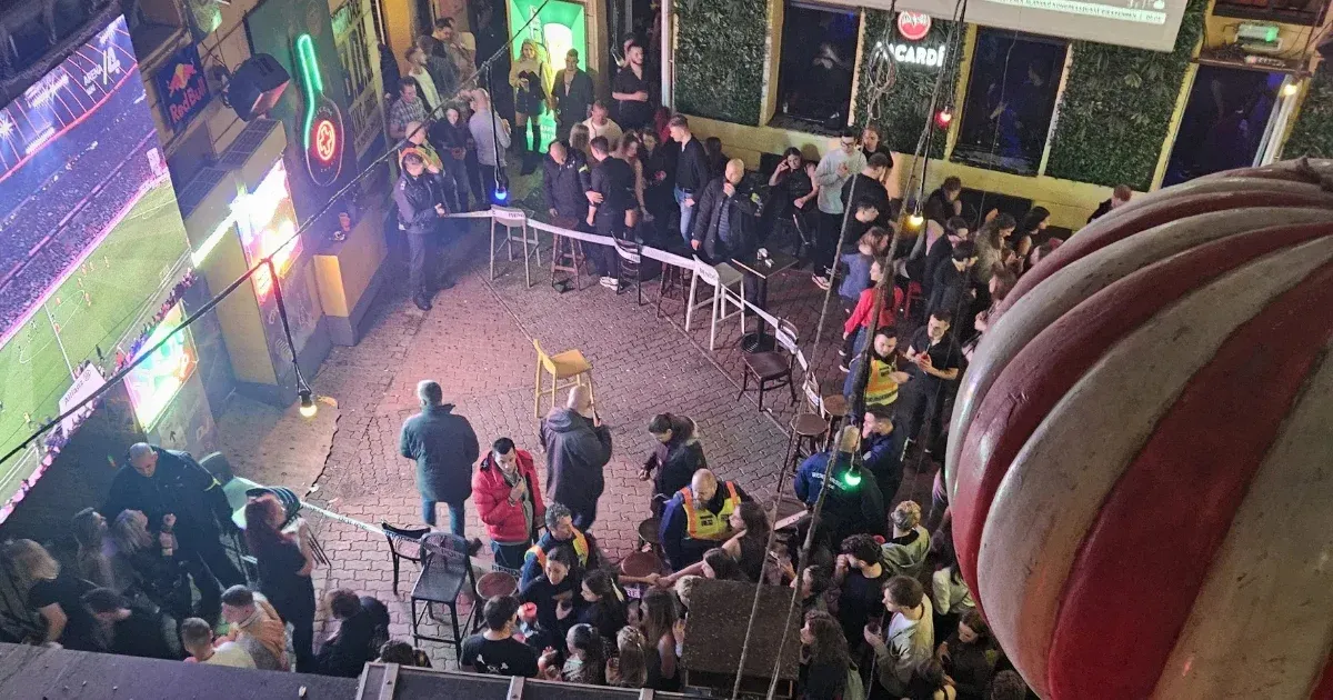 Emberöléssel gyanúsítják a férfit, akinek ütései után meghalt egy fiatal a Morrison's2-ben