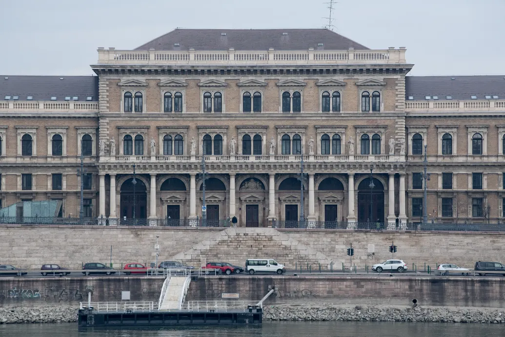 Kevesebb idegen nyelvi kurzus marad a Corvinuson, kiszervezik a legtöbb nyelv óráit