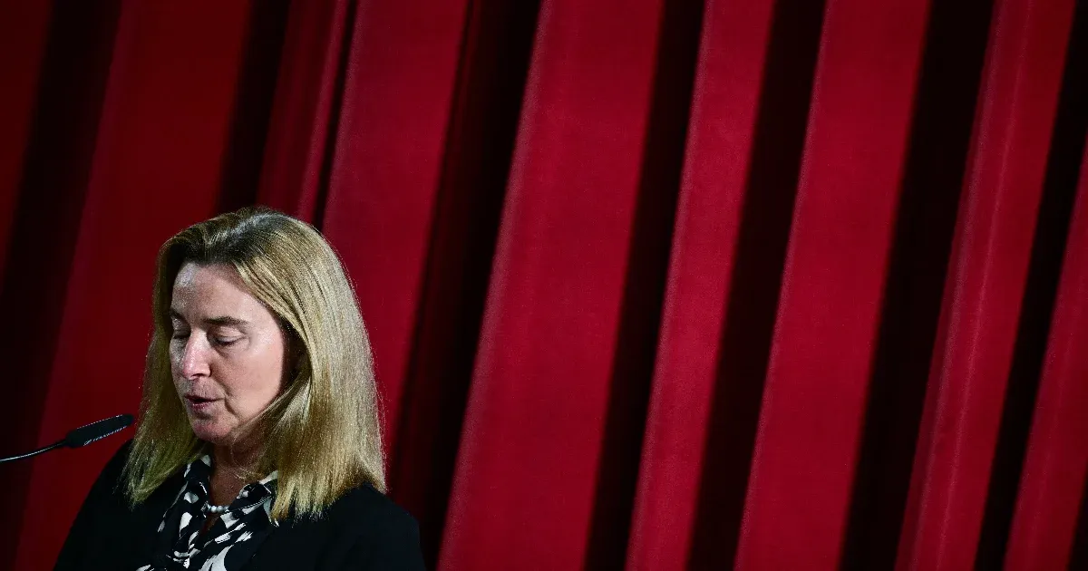 Lemondott az európai elitképző vezetéséről a korrupciós gyanúval letartóztatott volt uniós külügyi főképviselő