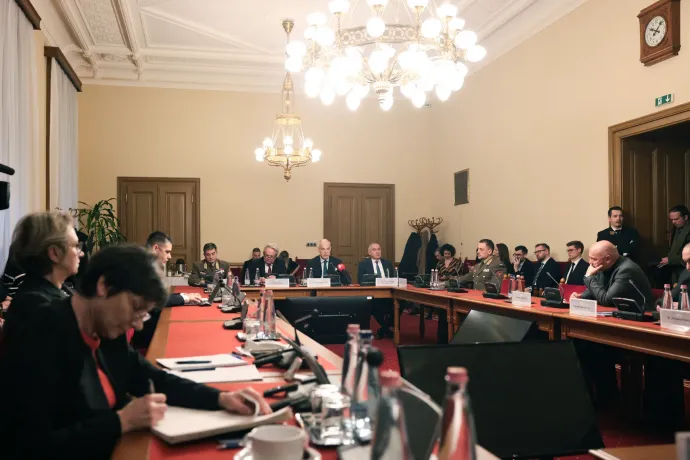 Szalay-Bobrovniczky szerint csak apróságok tűntek el a honvédségi film forgatásán, nem kéne foglalkozni vele