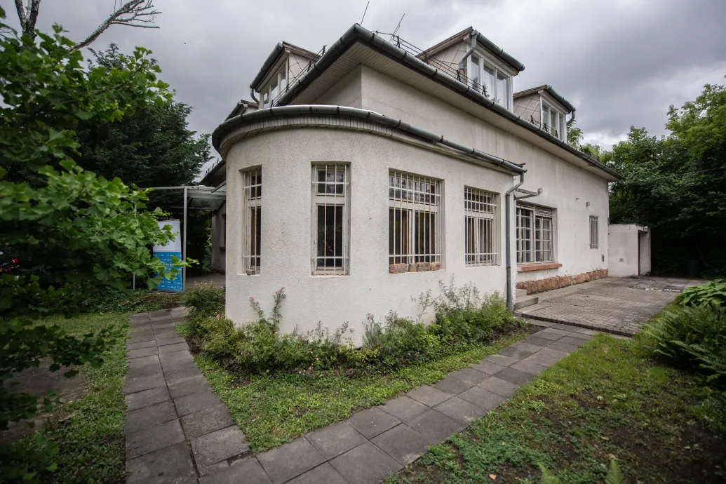 Esterházy Péter egykori lakhelyén a magyar kultúra napján nyílhat alkotóház