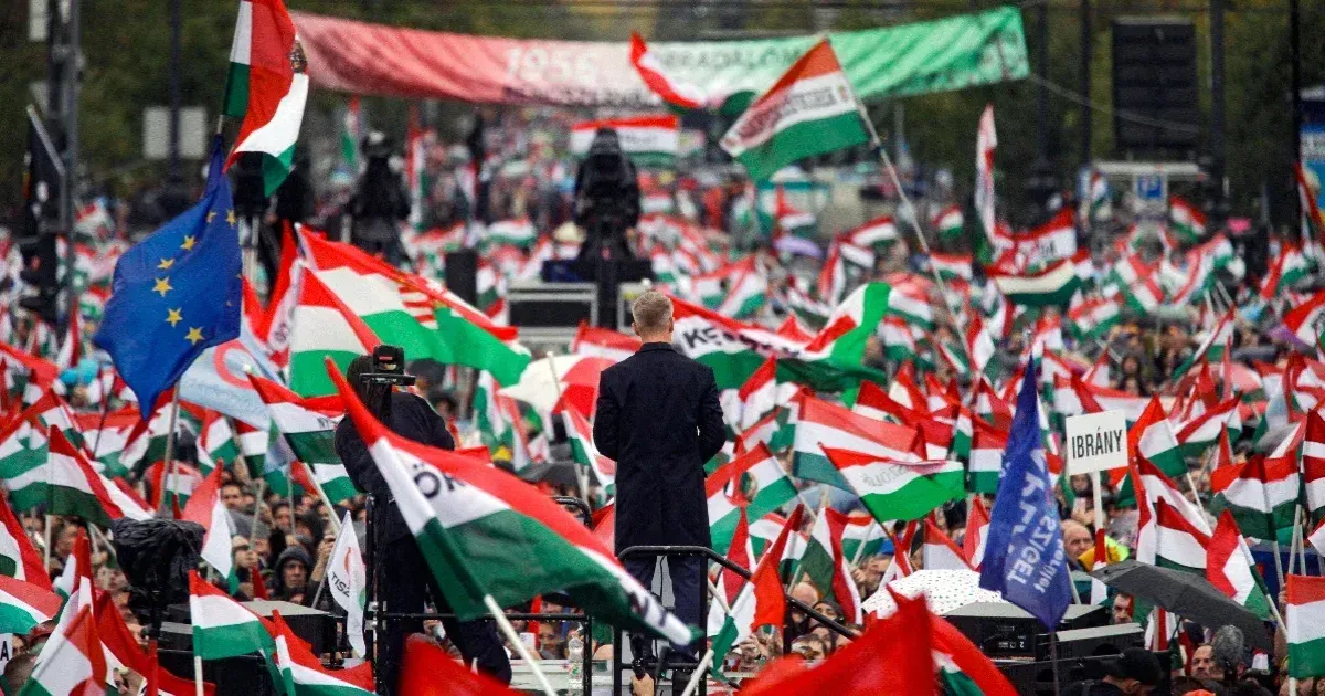 Nearly half of all Hungarian voters would like to see a change of government, large-scale survey...