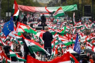 Nearly half of all Hungarian voters would like to see a change of government, large-scale survey shows