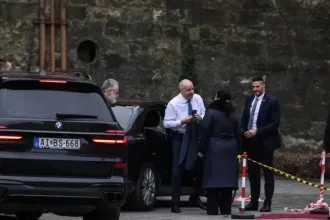 V4 heads of state meet in Esztergom amid heavy police presence and the exclusion of the independent press