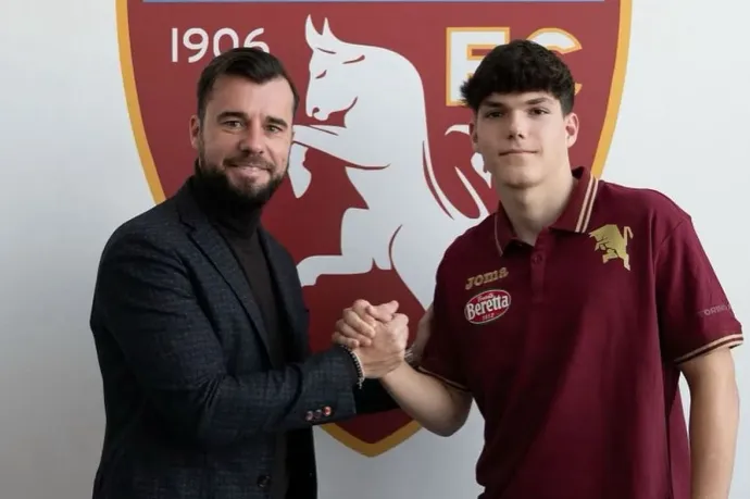 Apjuk futballálmát összetörte egy teherautó, ikerfiai megvalósítanák azt