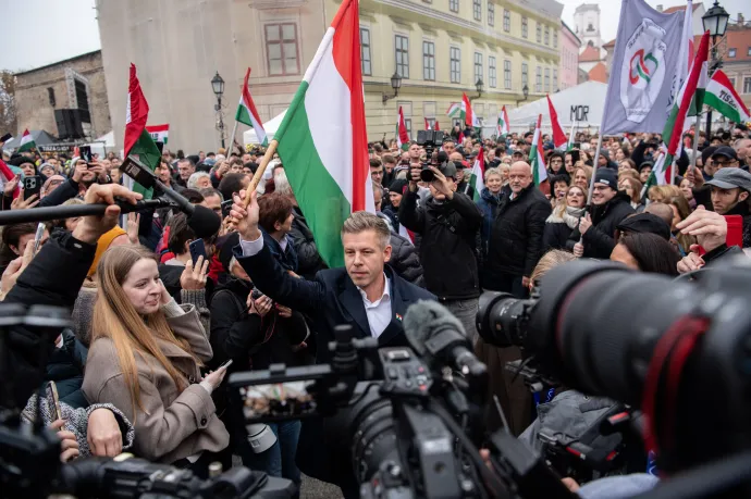 Republikon: 45-33-ra vezet a Tisza Párt a gyengülő Fidesszel szemben a biztos szavazó pártválasztóknál