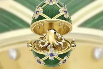 Csütörtök este előkerült a tolvajból a lenyelt Fabergé medál