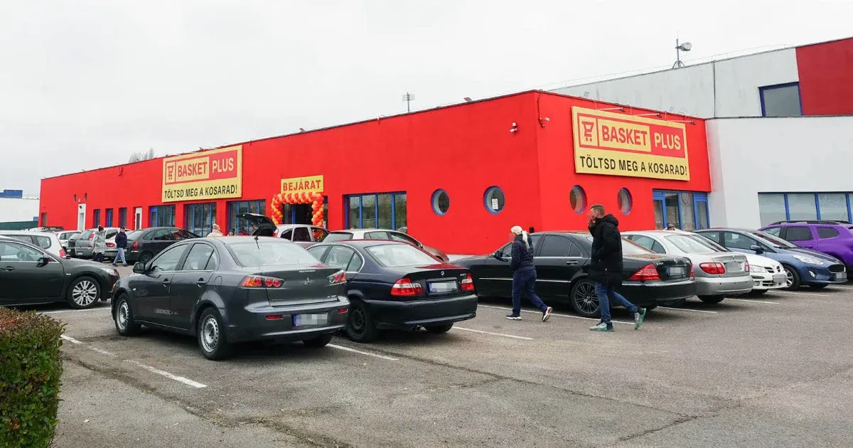 Olcsó literes mosószer és kilós szafaládé – mit árul az új orosz diszkont?