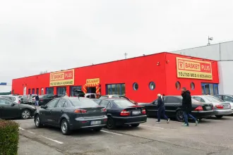 Olcsó literes mosószer és kilós szafaládé – mit árul az új orosz diszkont?