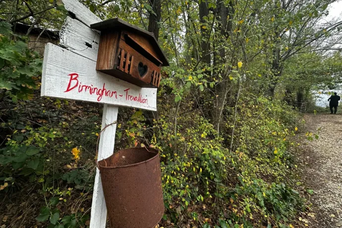 Országos botrány lett az olaszoknál abból, hogy kiemelték a hatóságok egy erdőben élő család gyerekeit