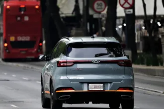 Annyi fronton támad a kínai autóipar, hogy alig tudja tartani a tempót a válaszlépésekkel az EU