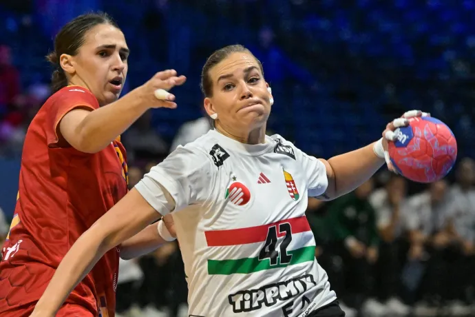Női kézi-vb: nagy csatában verték Klujberék Romániát, még egy siker kell a negyeddöntőhöz