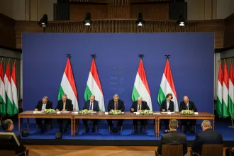 Orbán Viktor: Természetesen mindannyian úgy érezzük Magyarországon, hogy a munkánk nincsen megfizetve