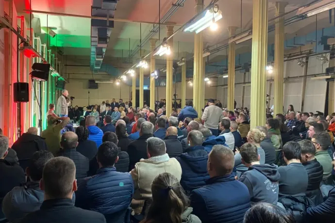 Lázár bedurrantotta a Fidesz erdélyi kampányát