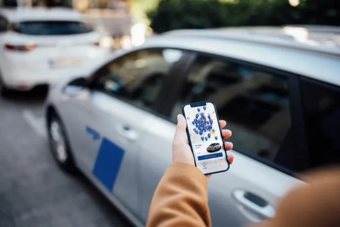 Dugóálló carsharing: ezért szeretik a cégek a kilométeralapú árazást (x)