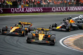 Verstappen az évszázad fordítására készül, a McLaren csak magának szúrhatja el