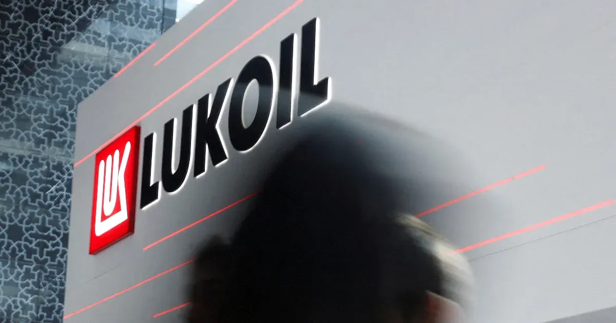 Reuters: A Mol is érdeklődik az orosz Lukoil külföldi egységeinek megvétele iránt