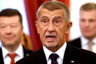 Babiš mégis megválik az Agrofert holdingtól, hogy miniszterelnök lehessen