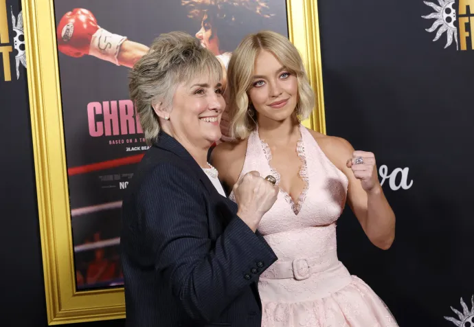 Christy Salters és Sydney Sweeney együtt feszítenek a Christy egyik vetítésén 2025. október 25-én Hollywoodban – Fotó: Frazer Harrison / Getty Images / AFP